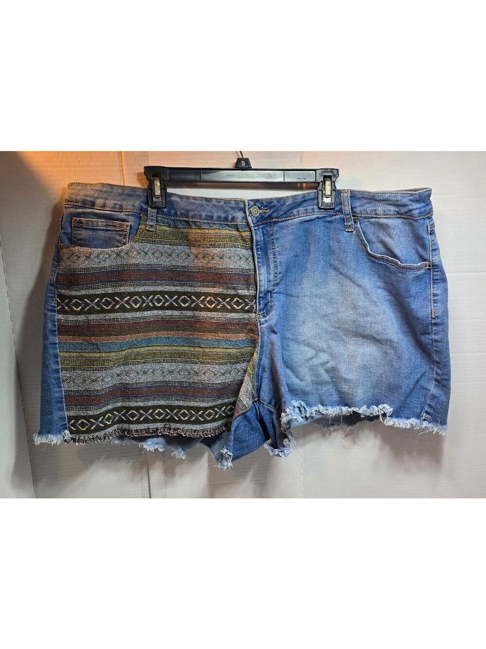 Women's EST. 1946 Denim Blue Multicolor Jean Shorts 28W